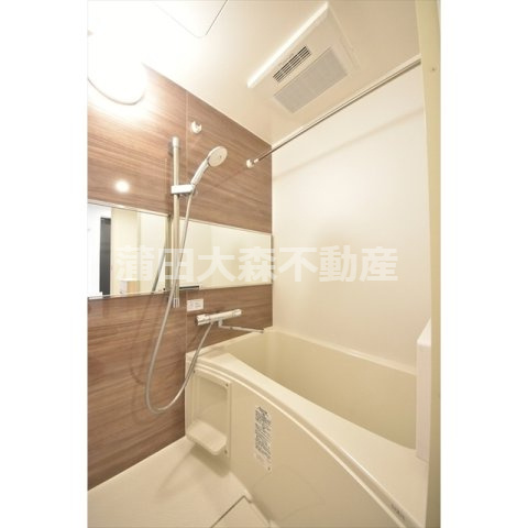 CASA PIAZZA新蒲田の浴室|浴室TV、追焚と浴室乾燥機付きのバスルーム　お風呂