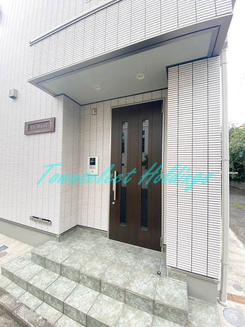 横浜市栄区笠間２丁目の賃貸マンションのエントランス
