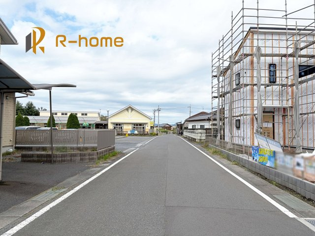 常陸大宮市石沢第3　新築戸建て　4号棟の前面道路含む現地写真|周辺環境も併せて案内致します♪
ぜひ現地へお越しください♪