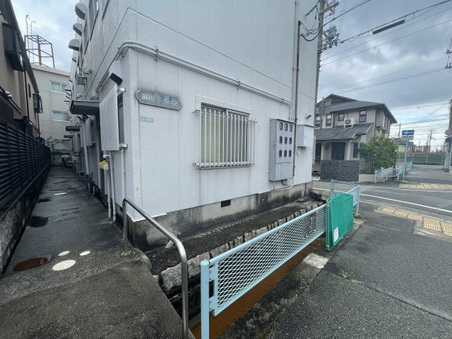 濱田マンションのエントランス