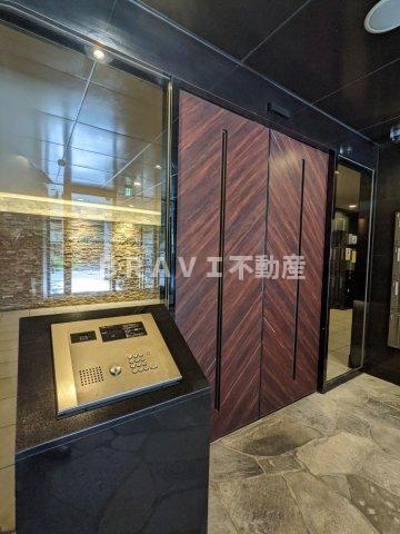エスライズ本町東　BRAVI不動産のエントランス|【エスライズ本町東】エントランスです