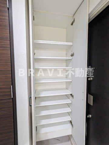 エスライズ本町東　BRAVI不動産の収納|【エスライズ本町東】シューズボックス
