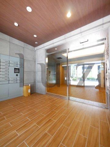 リヴシティ横濱末吉町弐番館のエントランス