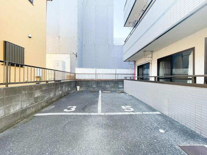 カーサM.Uの駐車場