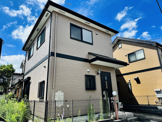 八王子市　中野上町　中古戸建ての外観|～内外装フルリノベ再生住宅　屋根カバー工法を実施し、内装も生まれ変わります～