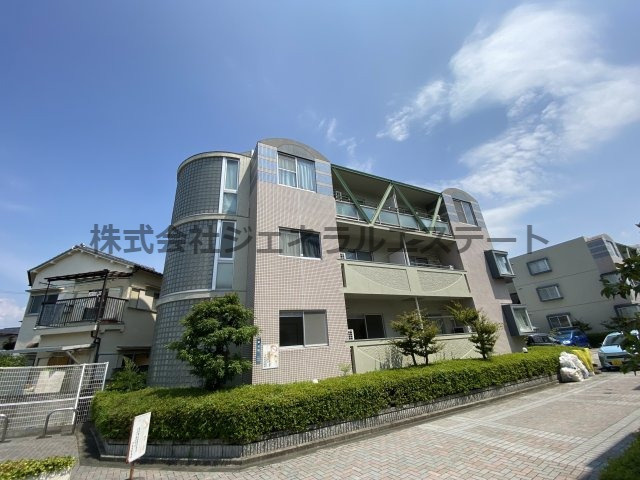 カルチェ・ダムールDの外観|外観は落ち着いています