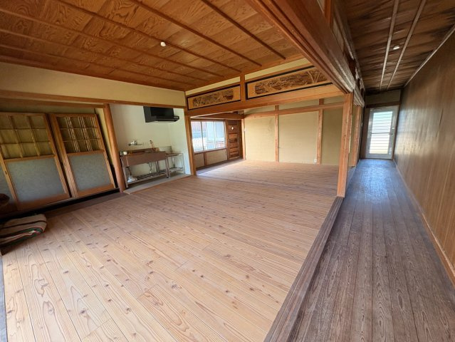 北田原町店舗の居間・リビング