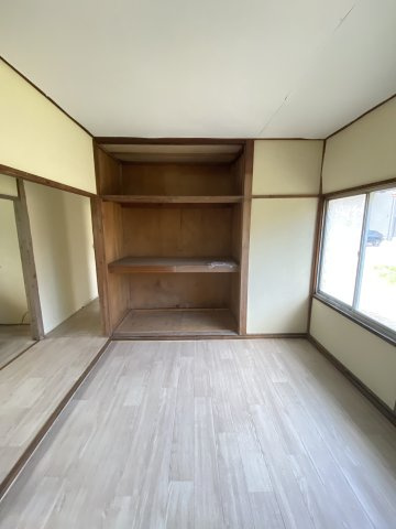 木更津市中里貸家の収納