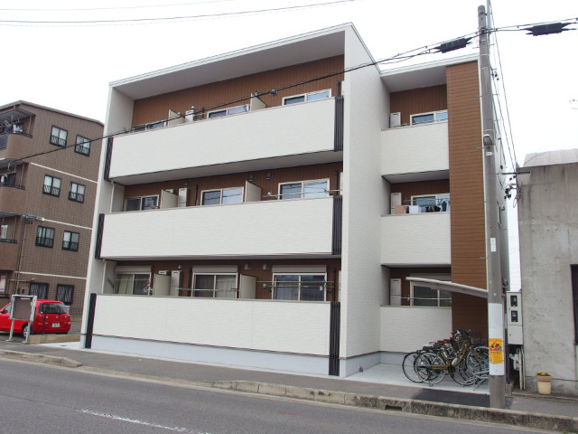 リシェス岡崎駅前の外観