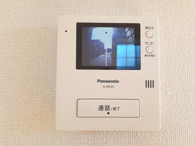 ハーベストヒル　Ｃのセキュリティ|来訪者の顔が見えるモニターホン付き