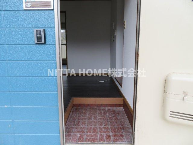 丹波市柏原町柏原のアパートの玄関|玄関からの写真です★
