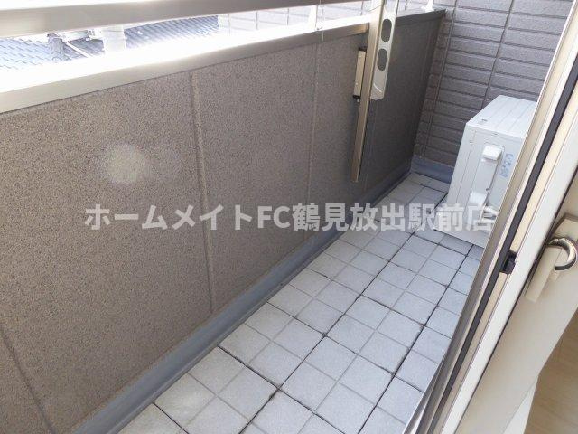 東大阪市森河内西１丁目のハイツのバルコニー