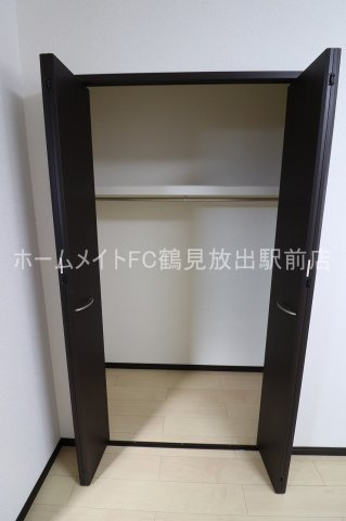 大阪市鶴見区今津中４丁目のハイツの収納