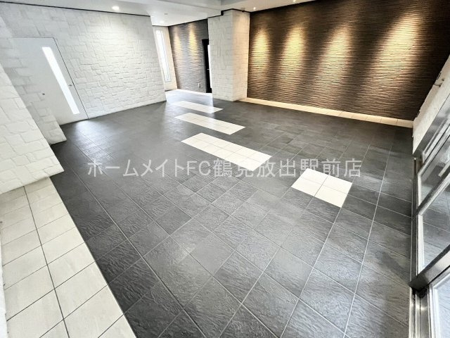 大阪市東成区深江北２丁目の賃貸マンションのロビー