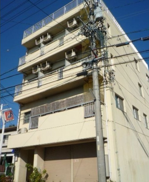 愛日ビルの外観