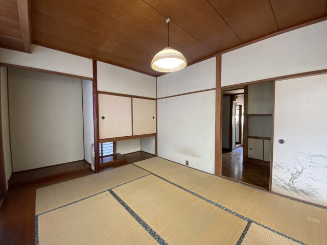 伊敷6丁目　中古戸建ての和室|1階の和室です。趣あるお部屋です。