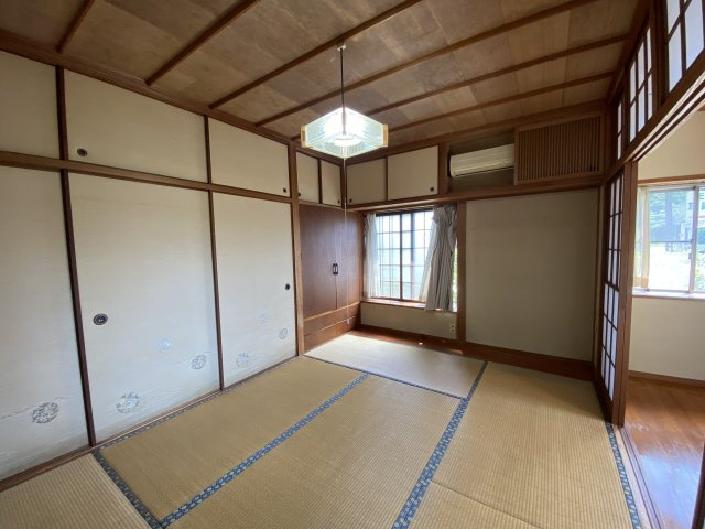 伊敷6丁目　中古戸建ての和室|キッチン横の和室です。こちらも陽当たり良好です。