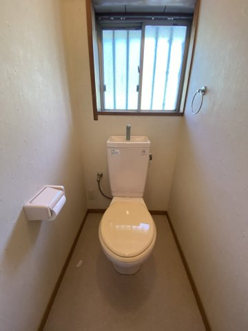 伊敷6丁目　中古戸建てのトイレ|洋式もございます。