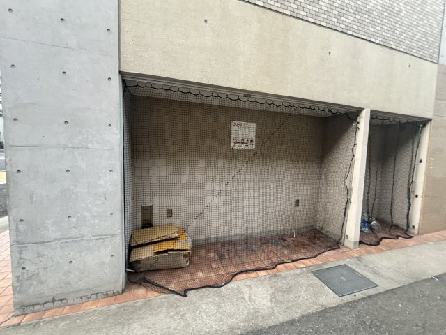 プライムライフ御影の駐車場