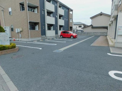 【駐車場】 | ヴィラ・ロイヤルⅡ