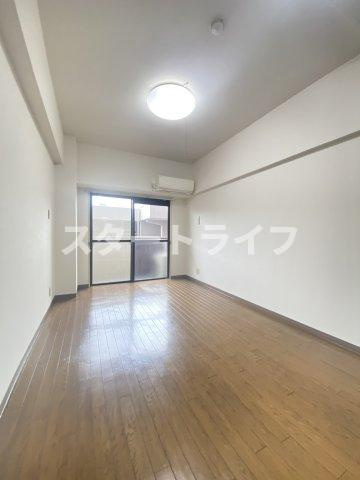 大阪市淀川区東三国３丁目の賃貸マンションの収納