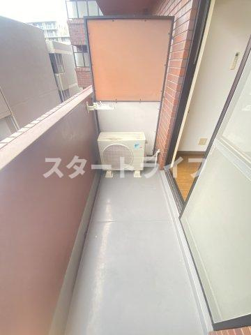 大阪市淀川区東三国３丁目の賃貸マンションのバルコニー