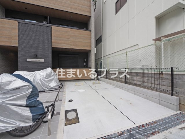 Ｓ－ＭＯＶＥ大阪鶴見の駐車場