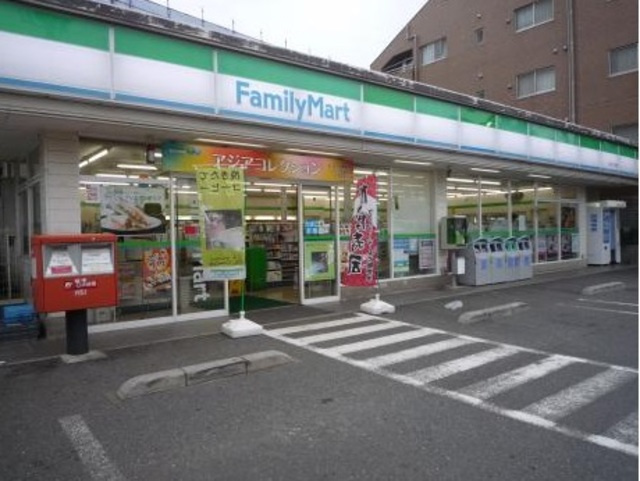CALMEのその他|ファミリーマート桜川三丁目店