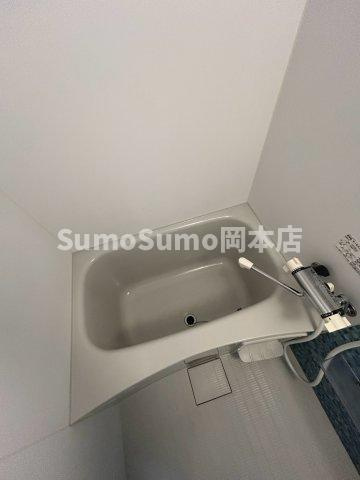 グランドライフ青木の浴室|コンパクトで使いやすいお風呂です