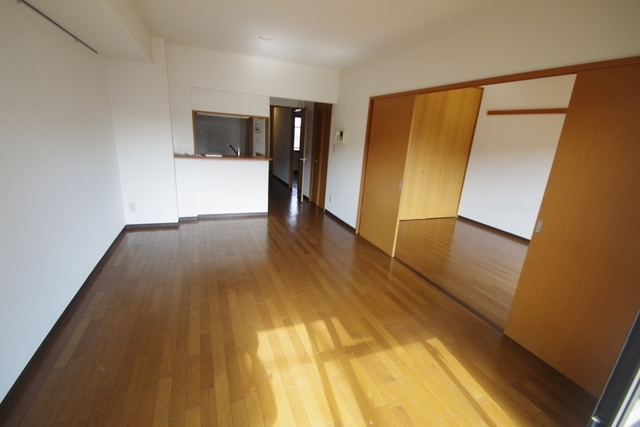町田市三輪町の賃貸マンションの内装