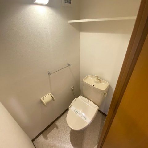 町田市三輪町の賃貸マンションのトイレ