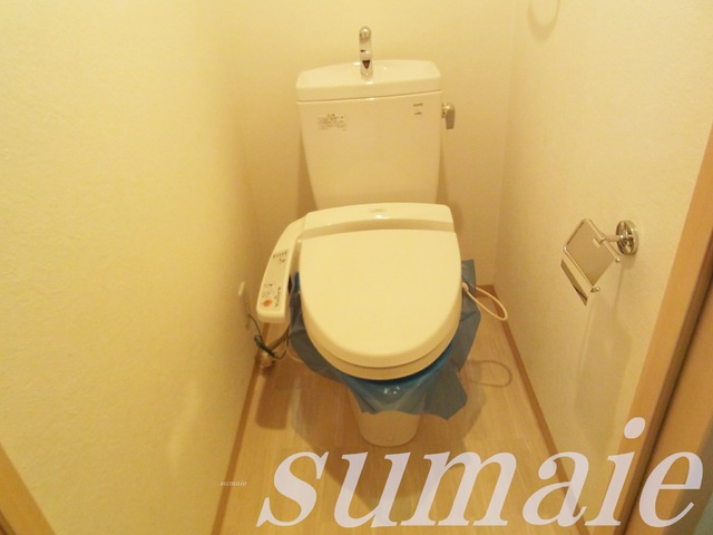 グランヴァン王子のトイレ|温水洗浄機能付きトイレです