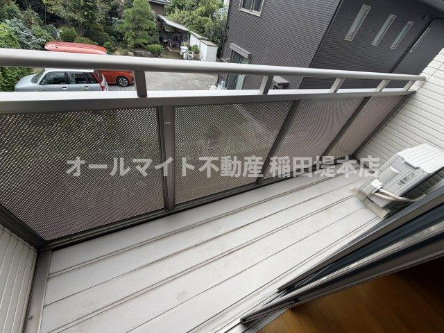 川崎市多摩区菅２丁目のアパートのバルコニー