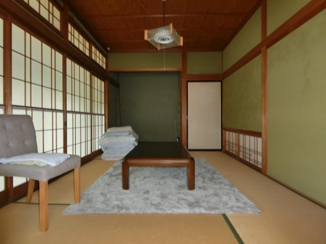米子市皆生5丁目店舗付住宅の和室|リビング横