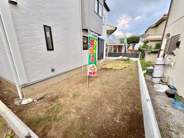 《仲介手数料半額》ふじみ野市長宮2丁目全2棟　2号棟の庭
