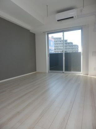 ユリカロゼ東向島の居間・リビング