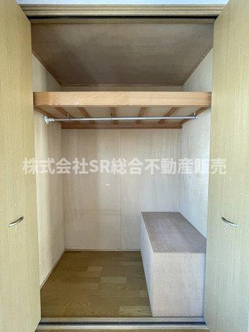 東石切町2丁目中古戸建の収納|お洋服もたくさん収納できます！