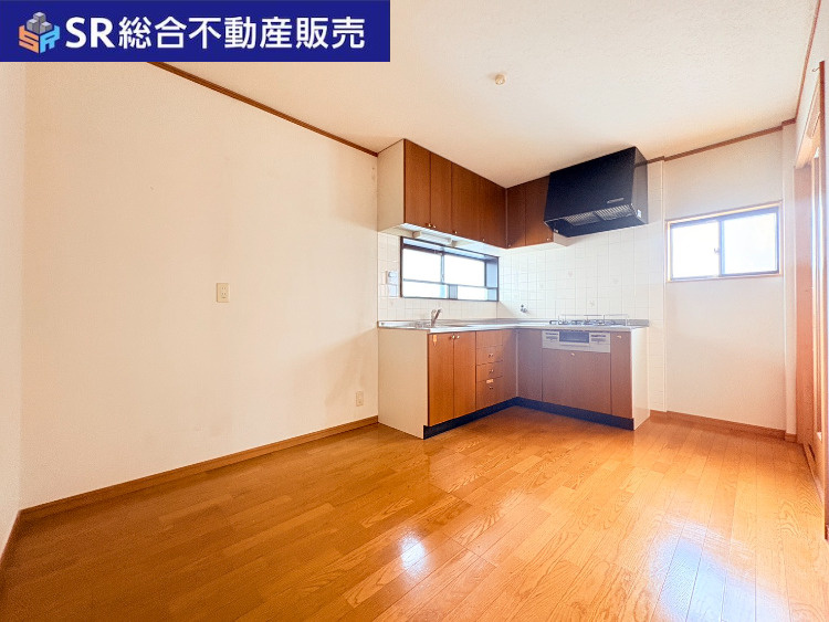 東石切町2丁目中古戸建のキッチン|2F　7.0帖。広々としたダイニングキッチンスペースです！
