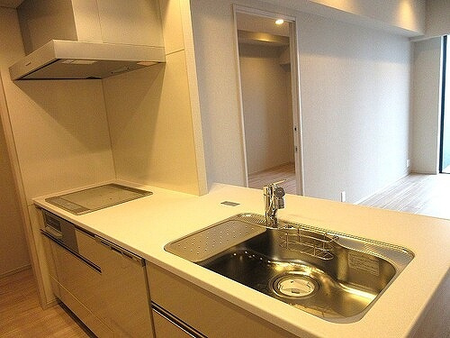 ＭＪＲ熊本ゲートタワーのキッチン|システムキッチン