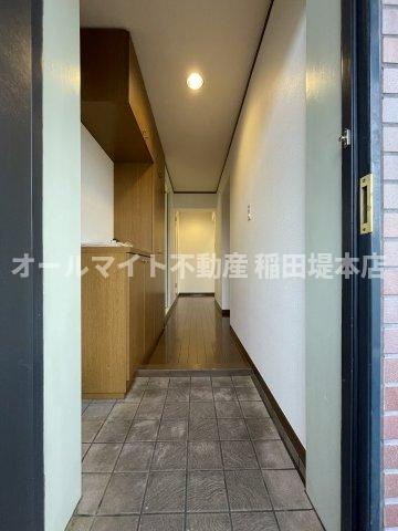 川崎市多摩区菅稲田堤１丁目の賃貸マンションの玄関