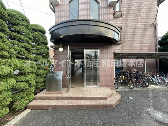 川崎市多摩区菅稲田堤１丁目の賃貸マンションのエントランス