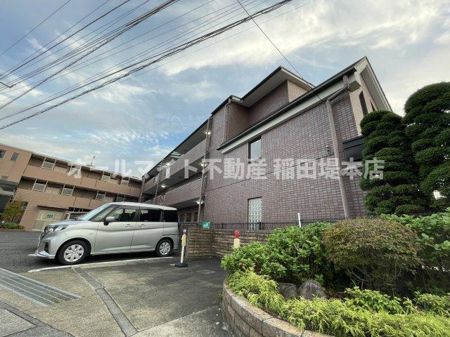 川崎市多摩区菅稲田堤１丁目の賃貸マンションの駐車場
