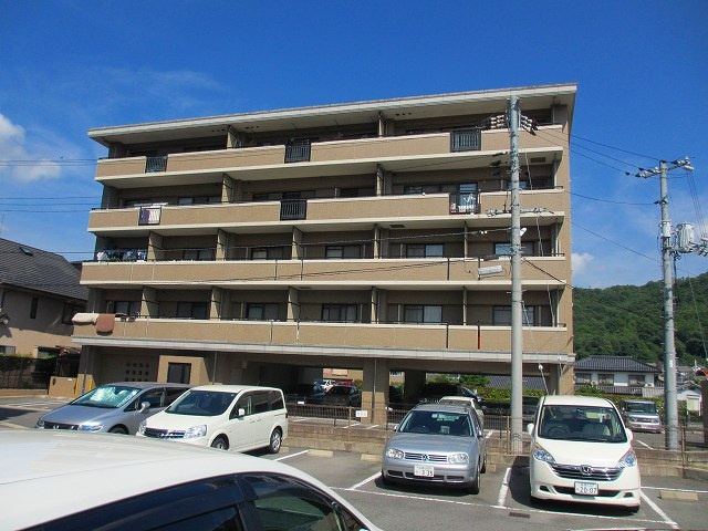 グリーンヒル吉村3の外観