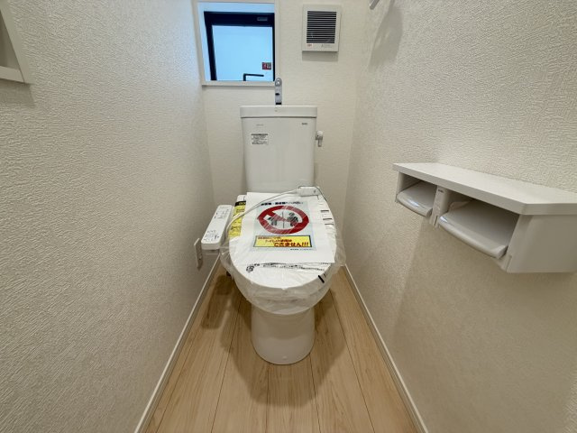 沖縄市胡屋　第1（全13棟）ラスト9号棟のトイレ|9号棟　温水洗浄便座♪