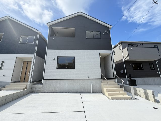 沖縄市胡屋　第1（全13棟）ラスト9号棟の外観|9号棟　並列駐車2台可♪EV車充電設備付き♪