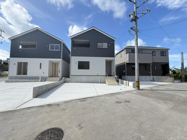 沖縄市胡屋　第1（全13棟）ラスト9号棟の外観|9号棟　並列駐車2台完備♪EV車充電設備付き♪