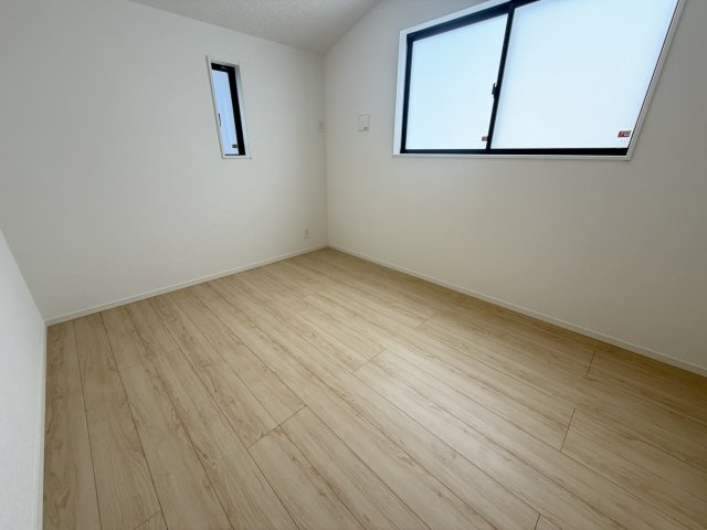 沖縄市胡屋　第1（全13棟）ラスト9号棟の洋室|9号棟　洋室6帖＋WIC1.1帖付き♪（WIC×2部屋）