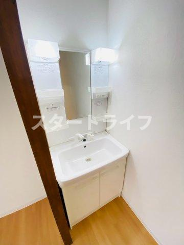 大阪市淀川区西中島２丁目の一戸建ての洗面所