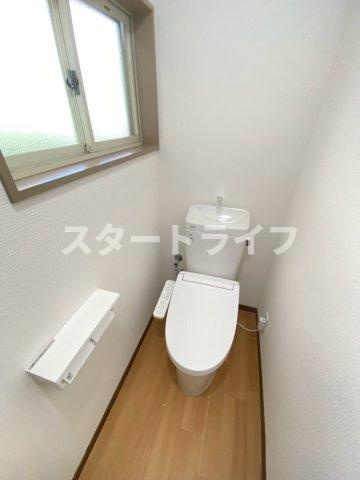 大阪市淀川区西中島２丁目の一戸建てのトイレ