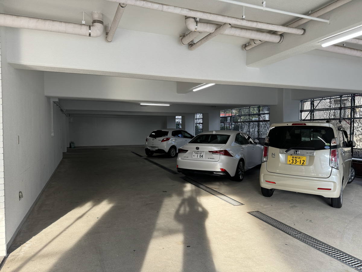 RUEFU＋5の駐車場